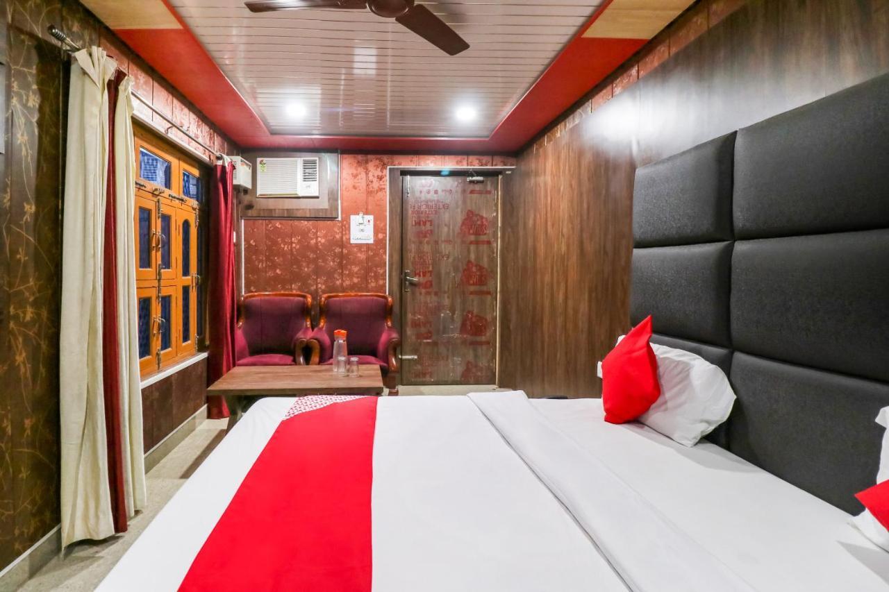 Oyo 6908 Hotel Royal City Āzamgarh Kamer foto